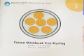 EMMA MEMBUAT KUE KERING